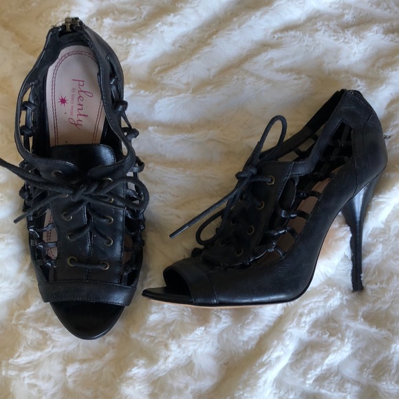 BOGO FREE ALL ITEMS! Black leather caged gladiator heels zipper - Picture 2 of 5